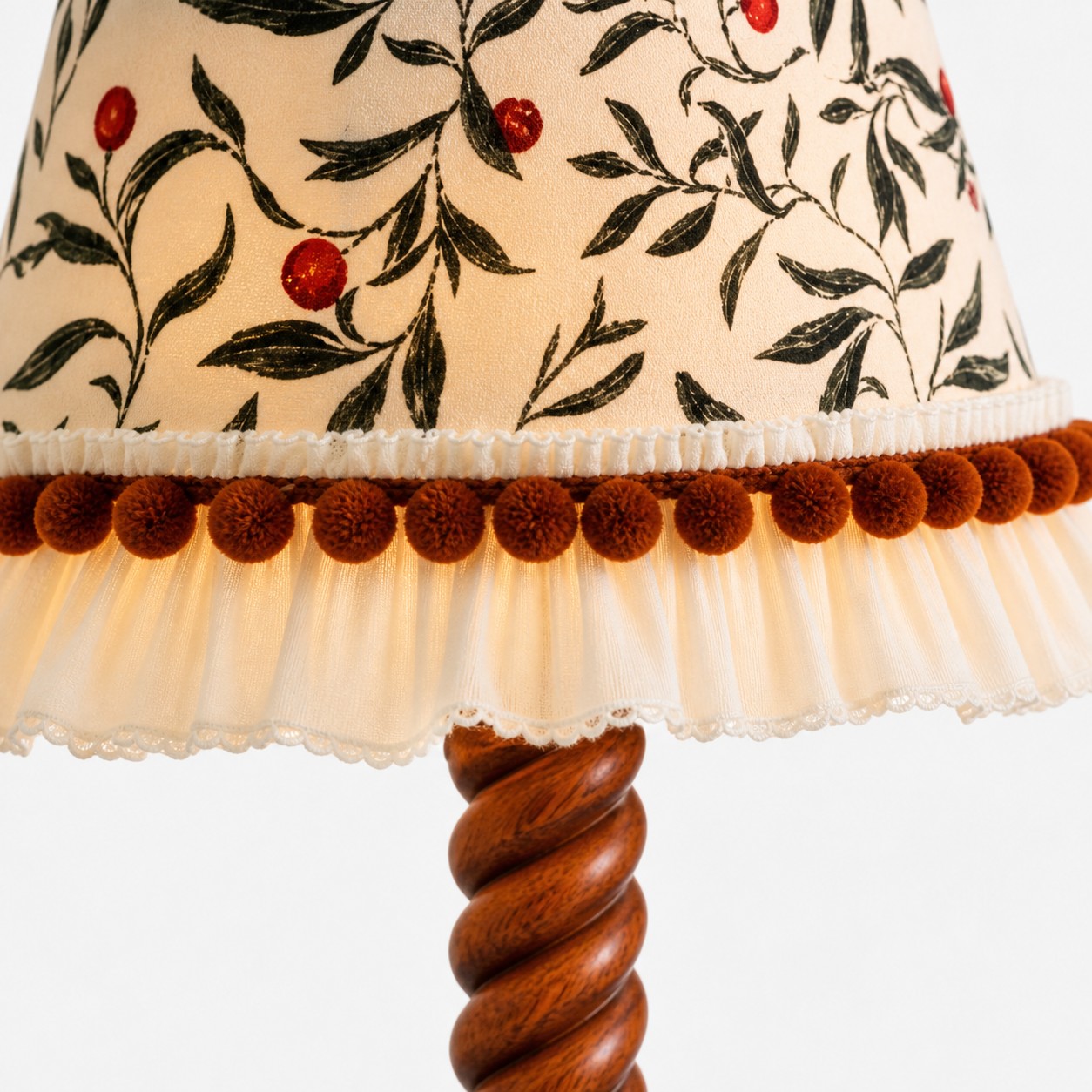 Pleated shade edge and twisted wood stem